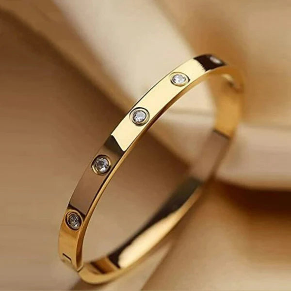 Anti Tarnish Bracelet with Charm for Women