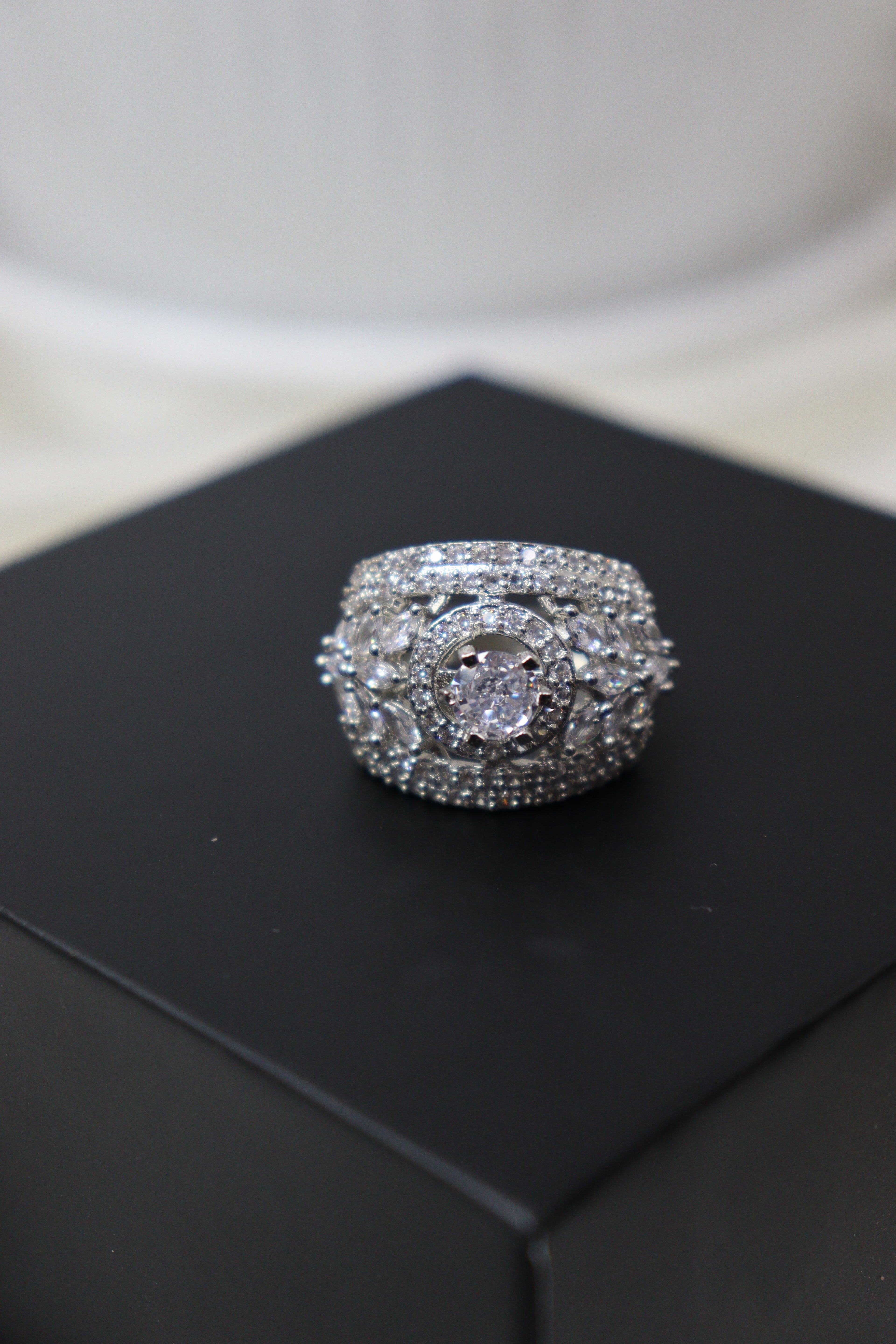 Grandeur Halo Emerald Ring