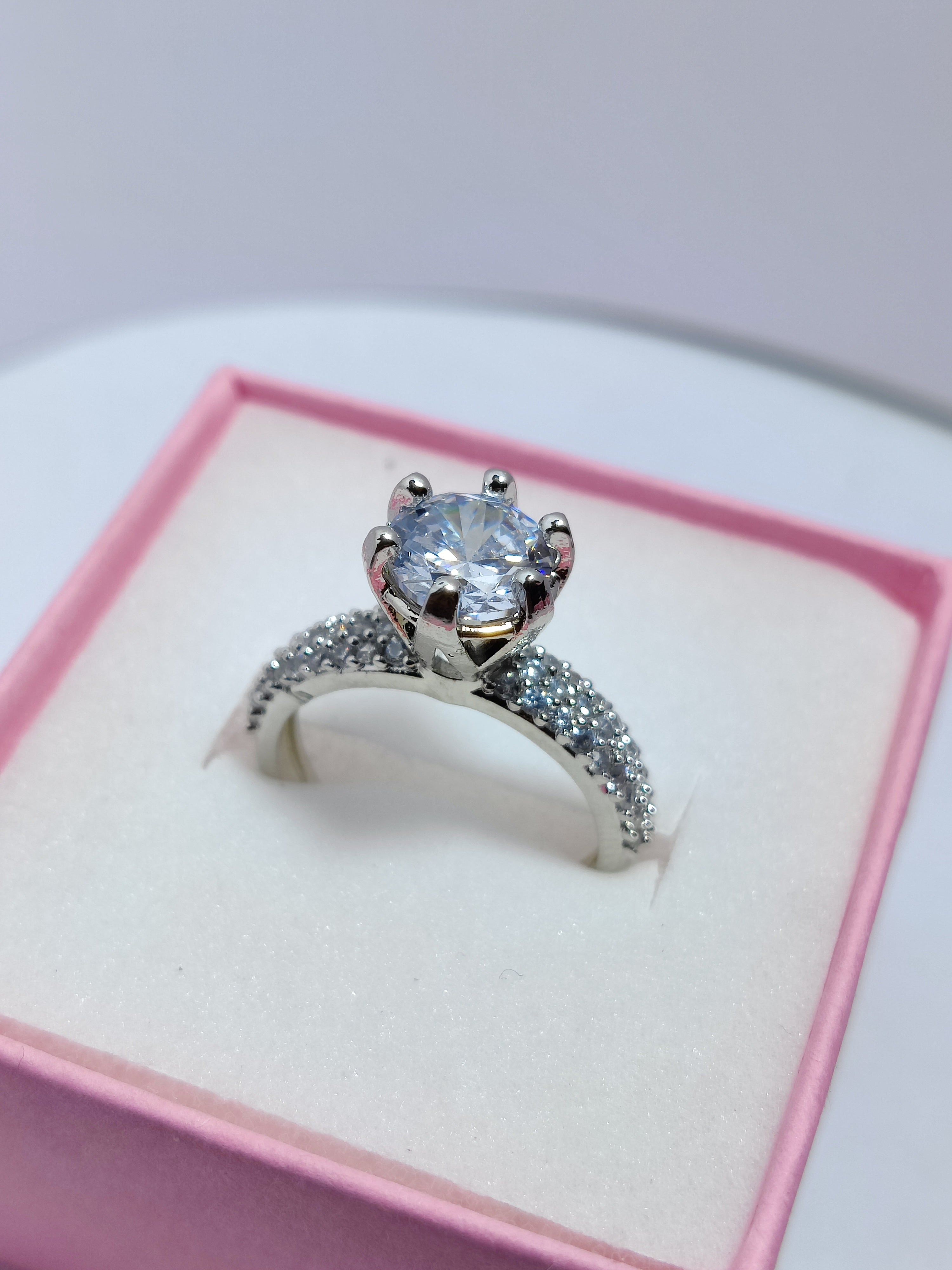 Noble Whisper Halo Ring