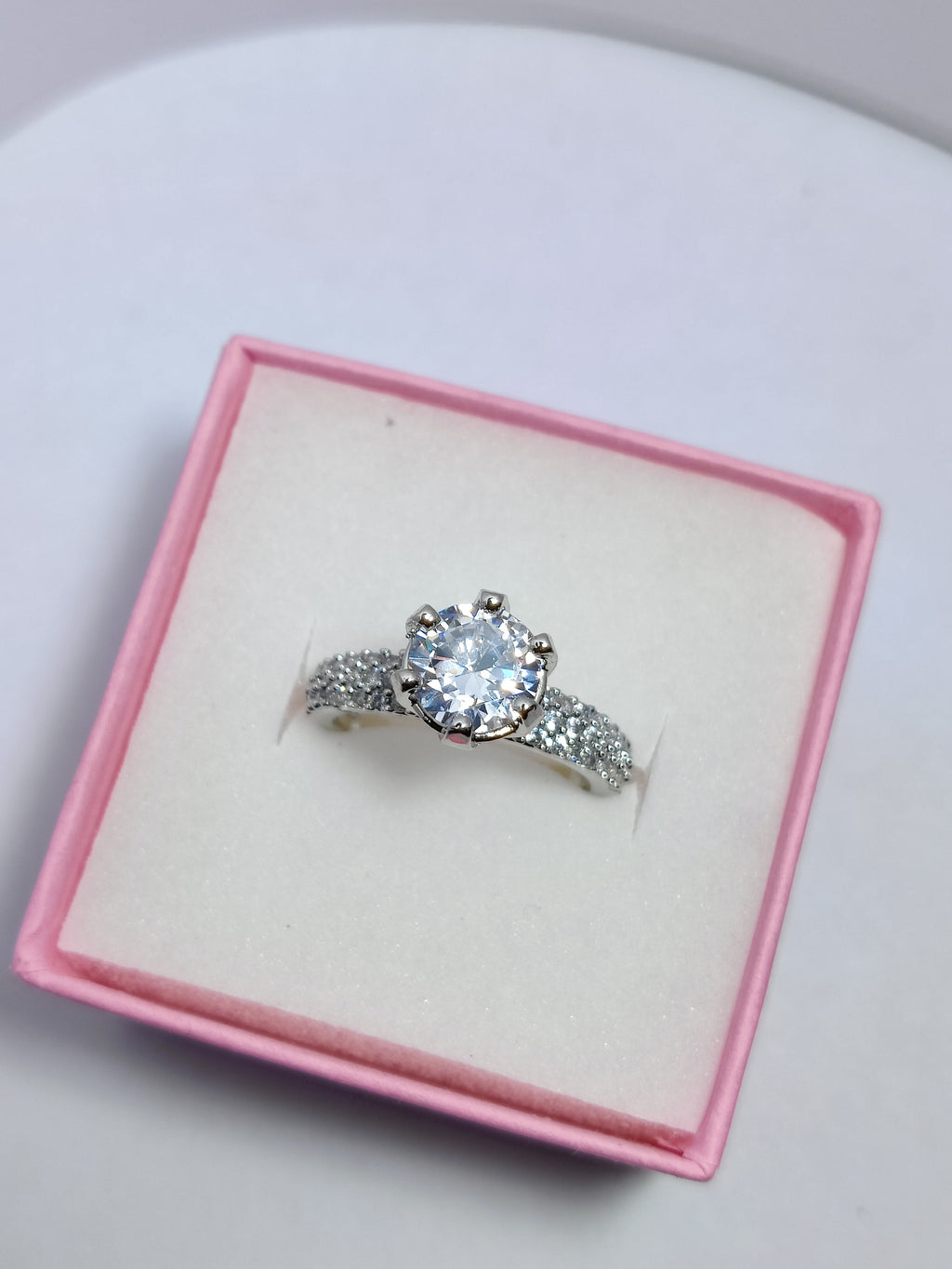 Noble Whisper Halo Ring