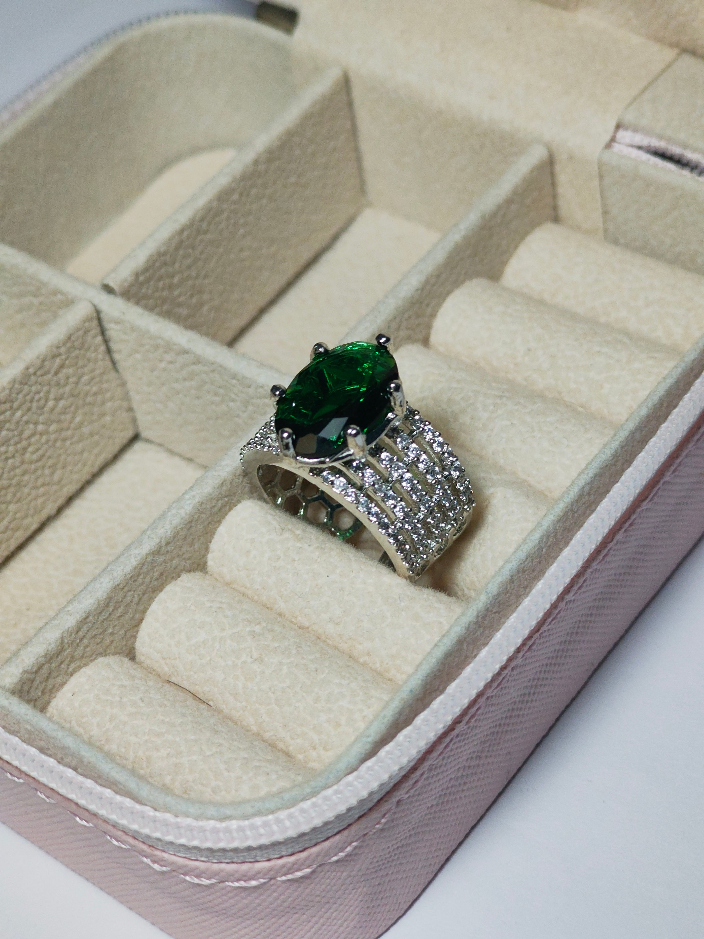 Platinum Crest Diamond Ring