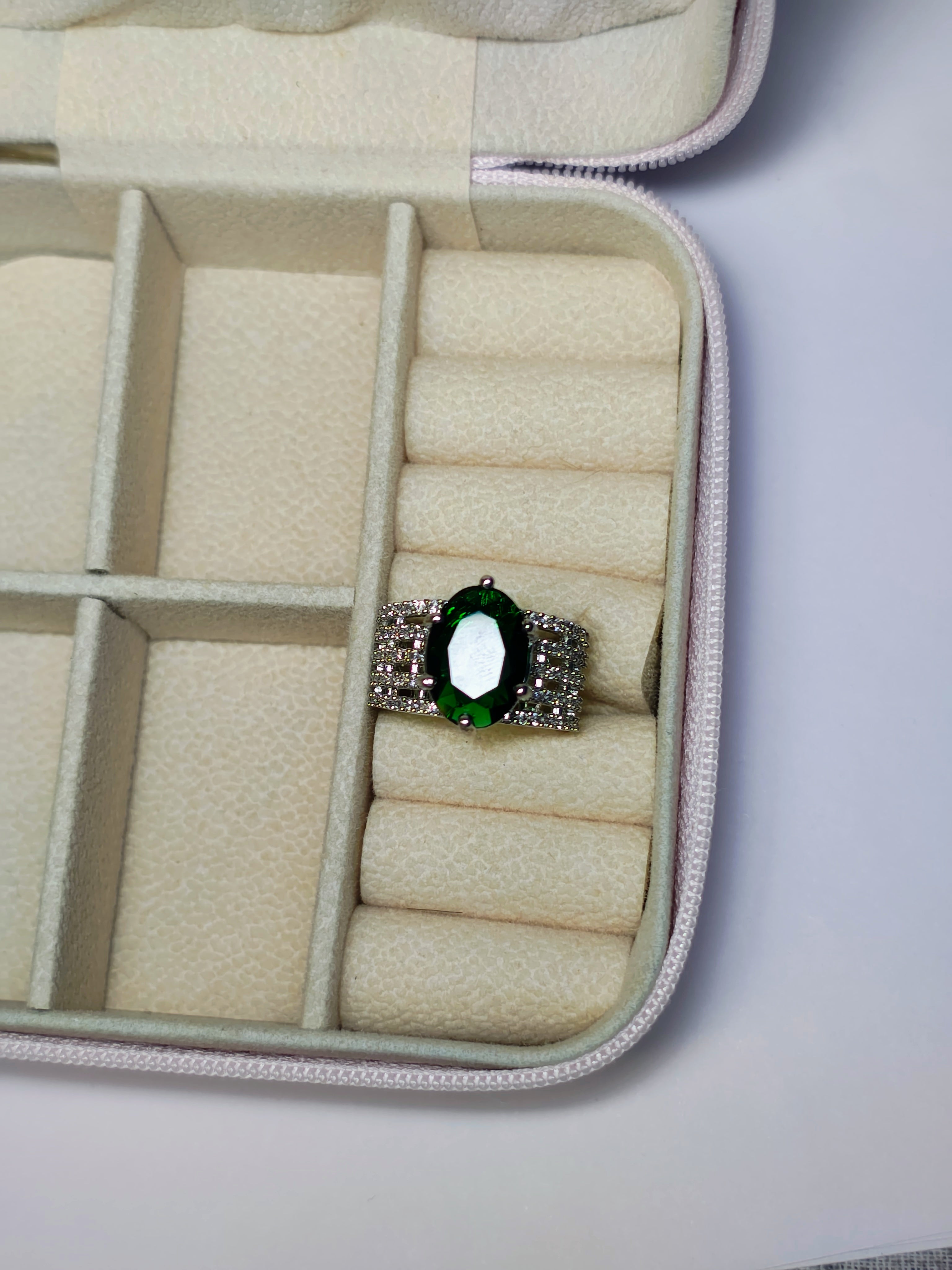 Platinum Crest Diamond Ring