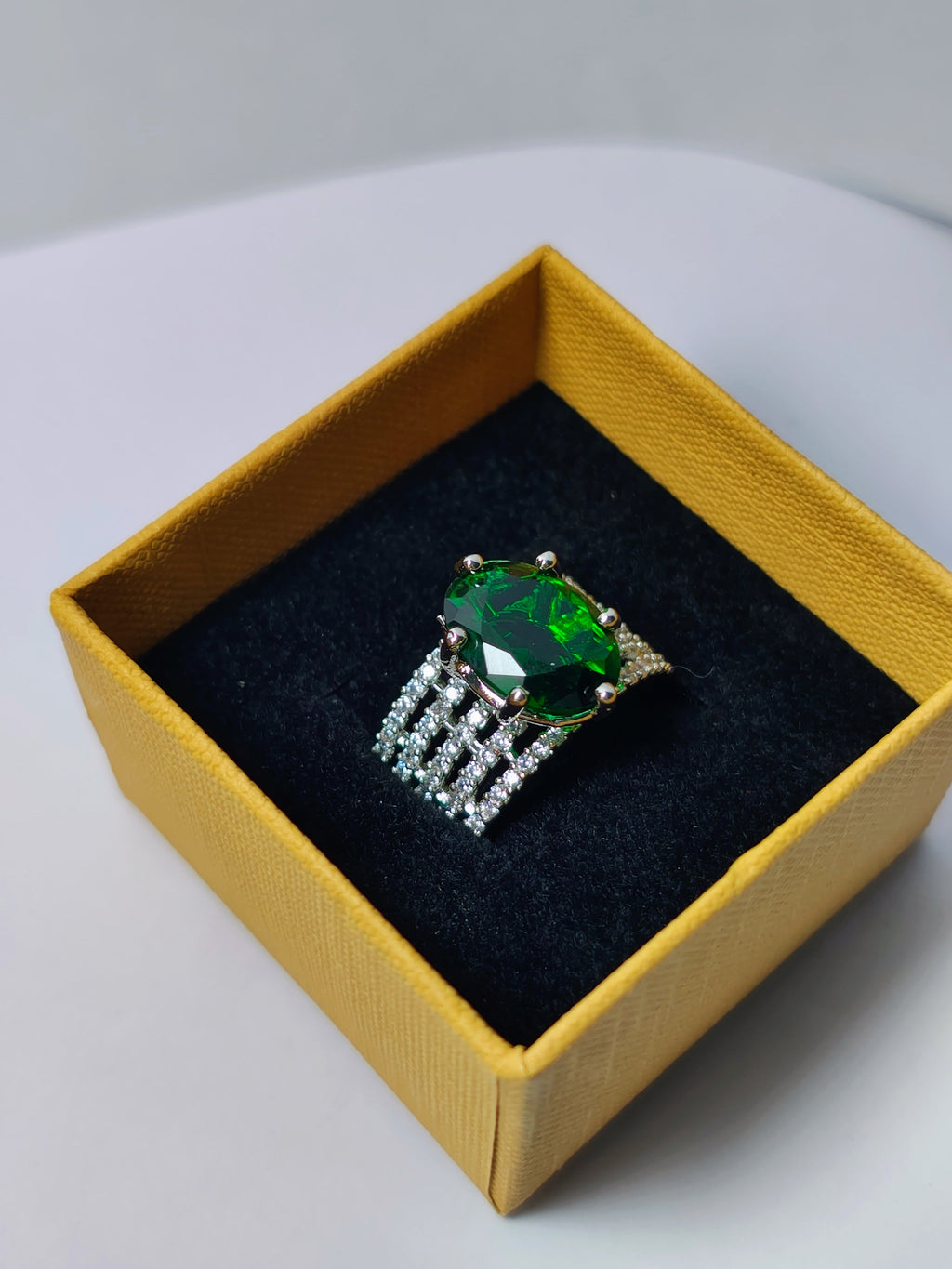 Platinum Crest Diamond Ring