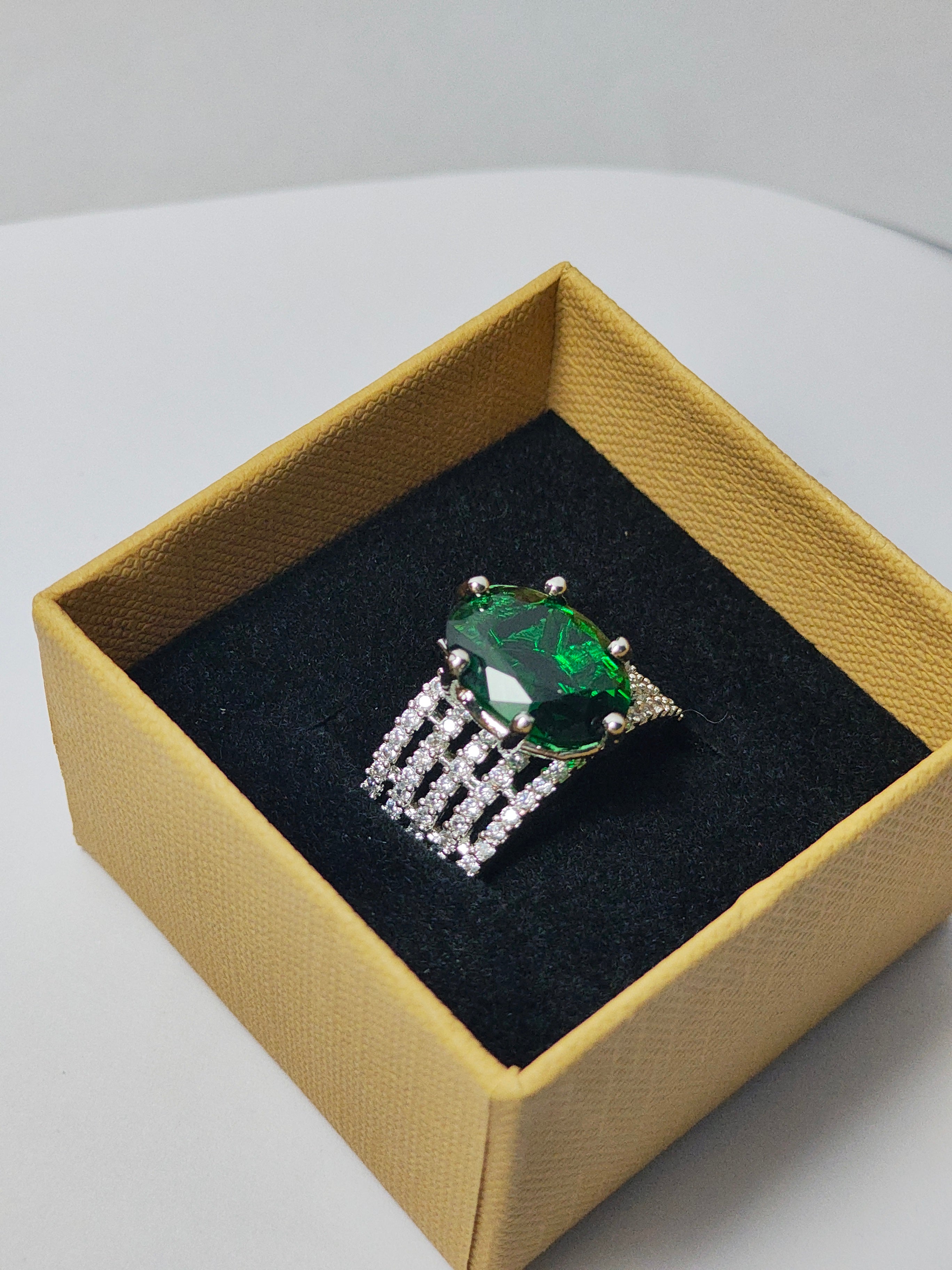 Platinum Crest Diamond Ring