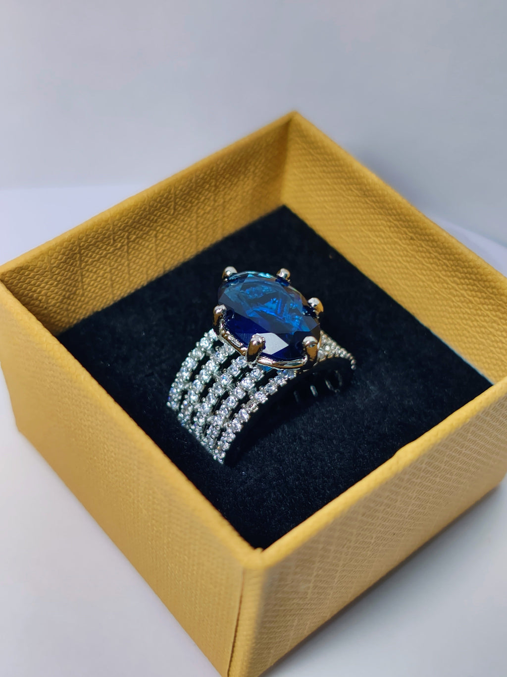 Platinum Crest Diamond Ring