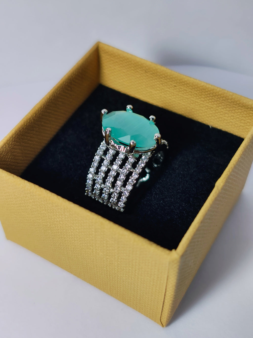 Platinum Crest Diamond Ring