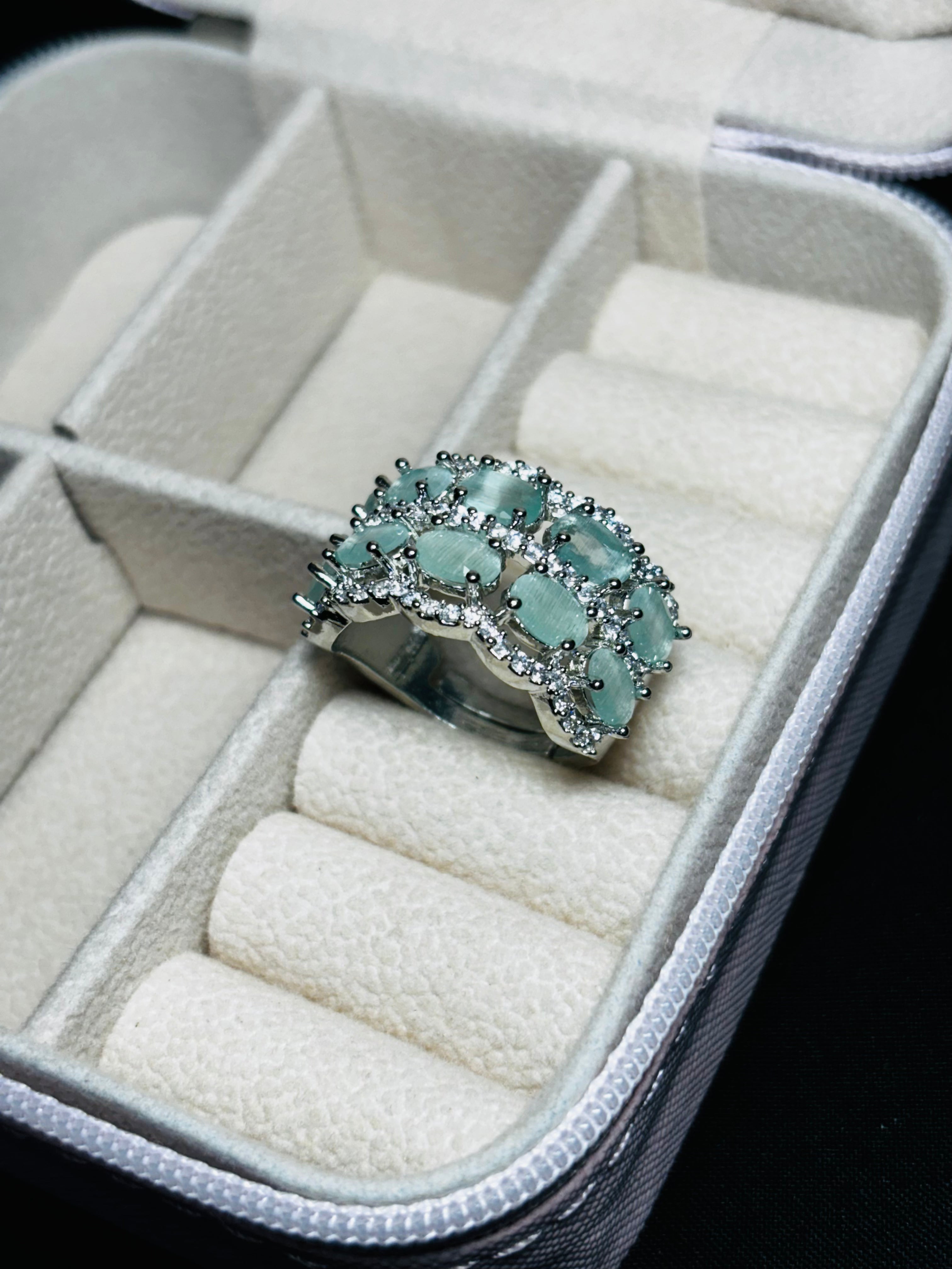 Royal Edge Diamond Ring