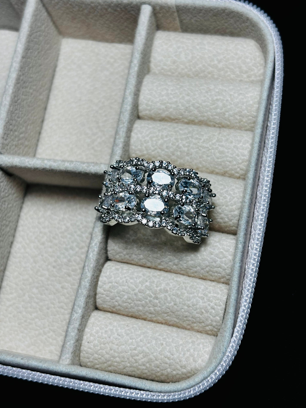 Royal Edge Diamond Ring